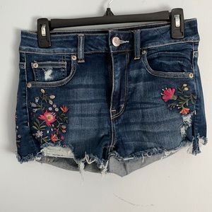 American Eagle Embroidered Hi-Rise Shortie